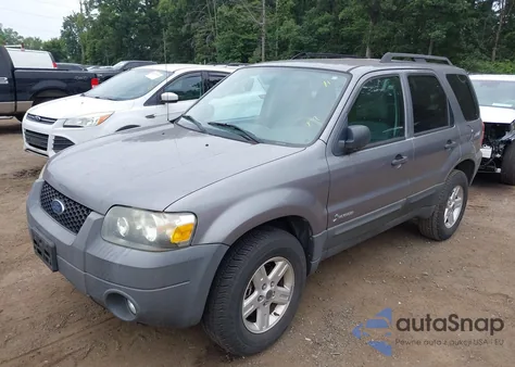 2007 Ford Escape Hybrid z USA, uszkodzony, nr VIN 1FMYU59H97KB06373